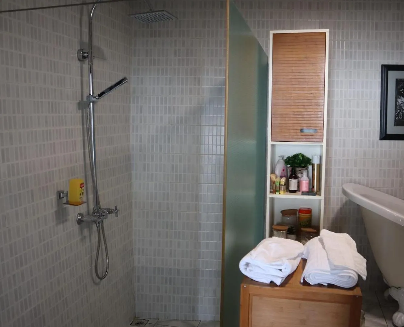 Гостевой дом Отель 180 Degrees Self-Catering Виктория